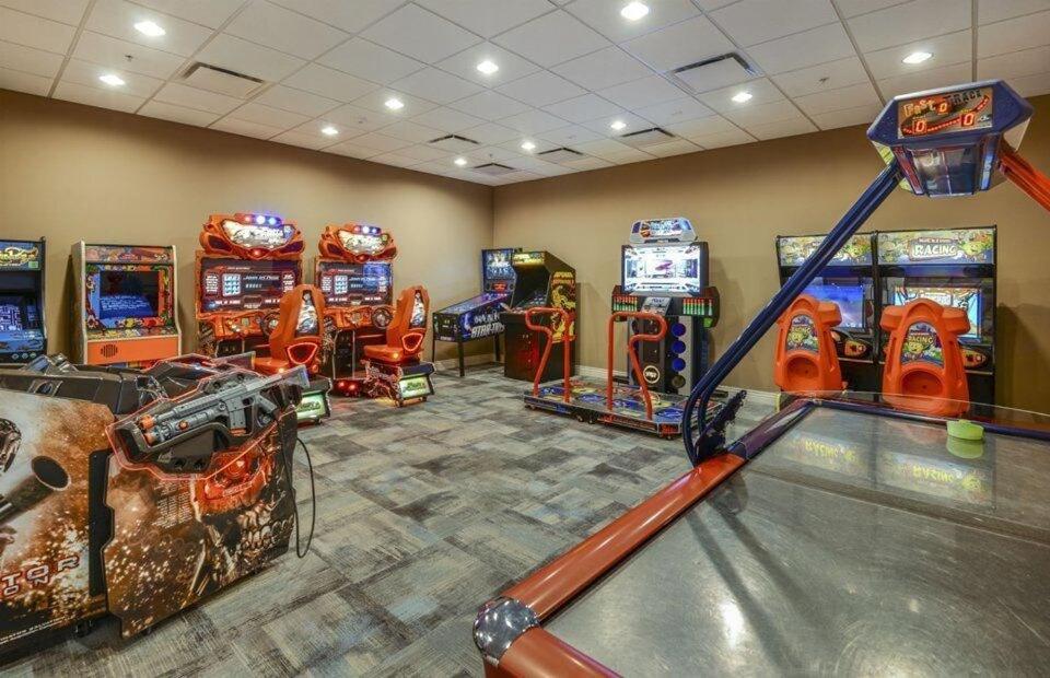 1800 Luxury Windsor Near Oversize Pool Villa Kissimmee